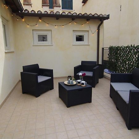Cozy House Con Corte Privata In Centro Storico Aq LʼAquila Eksteriør bilde