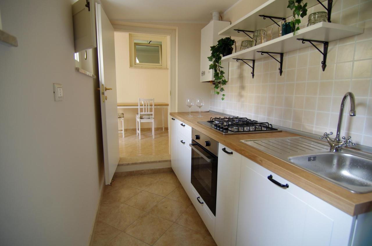 Cozy House Con Corte Privata In Centro Storico Aq LʼAquila Eksteriør bilde