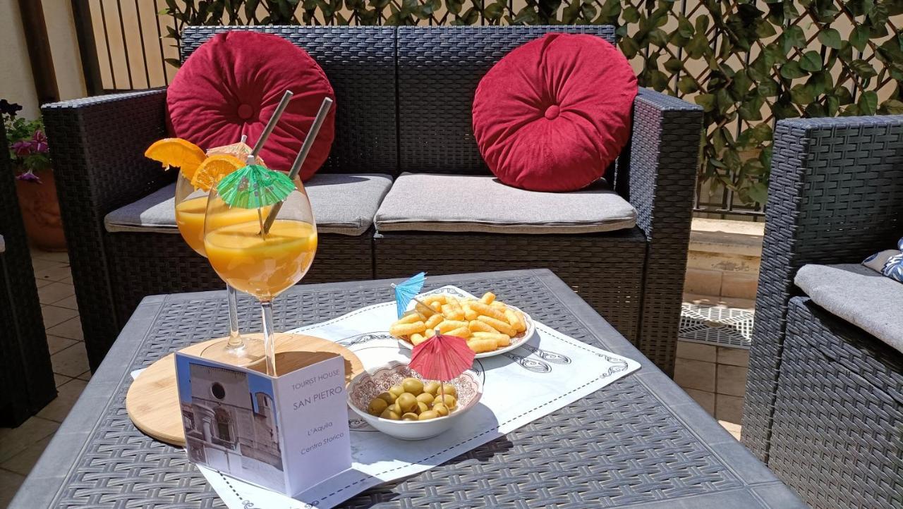 Cozy House Con Corte Privata In Centro Storico Aq LʼAquila Eksteriør bilde
