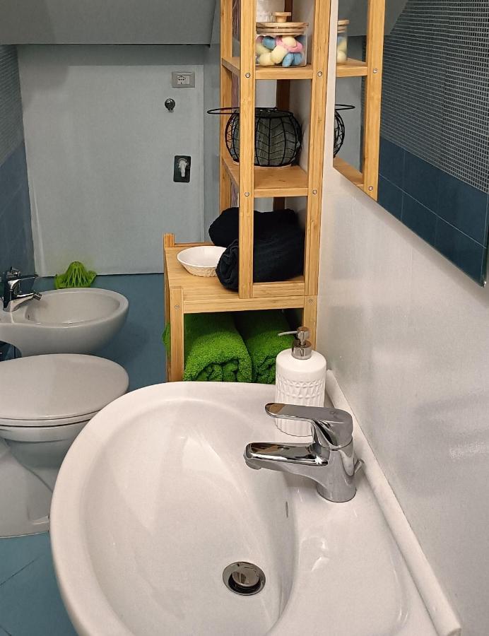 Cozy House Con Corte Privata In Centro Storico Aq LʼAquila Eksteriør bilde