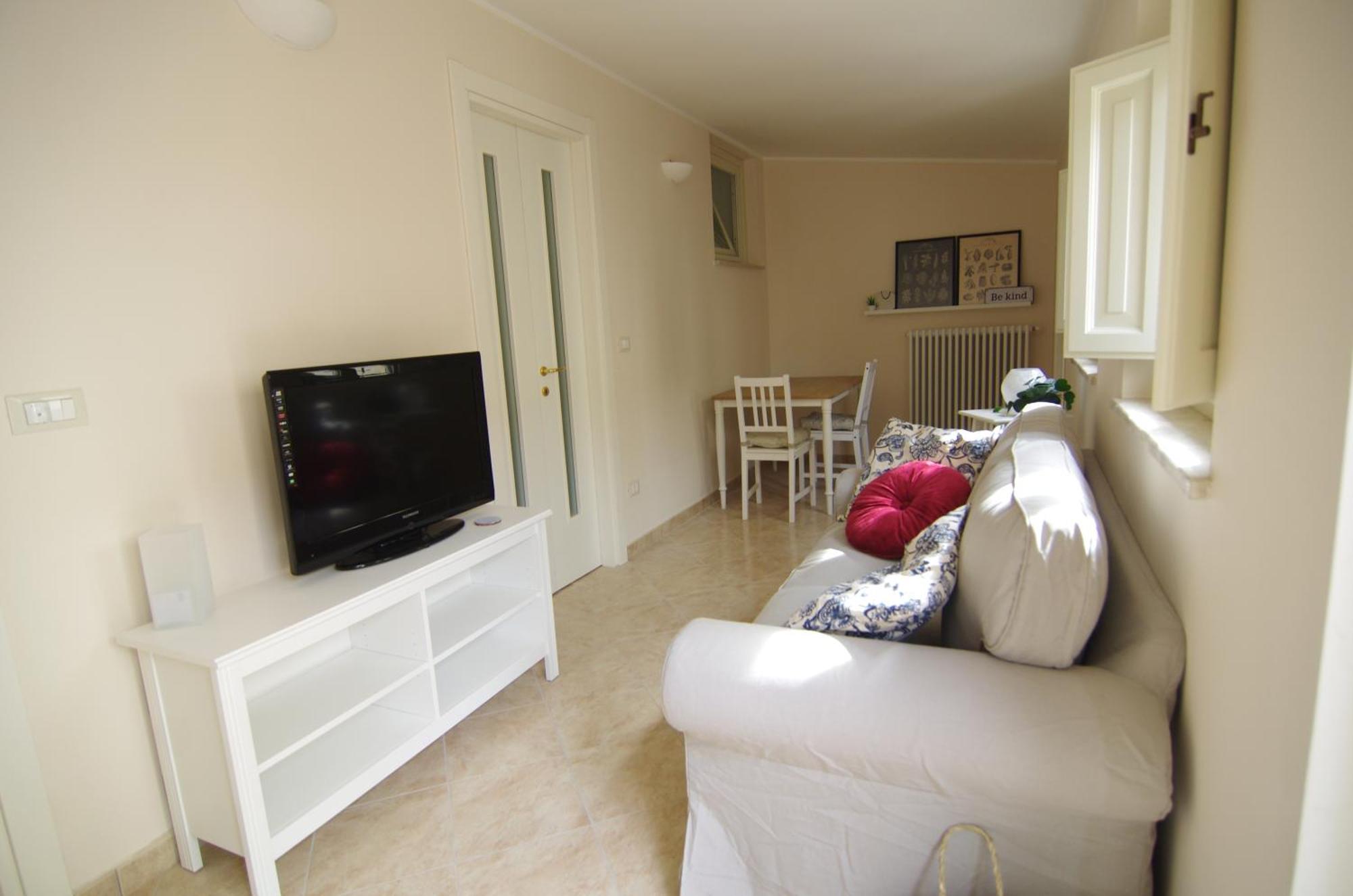 Cozy House Con Corte Privata In Centro Storico Aq LʼAquila Eksteriør bilde